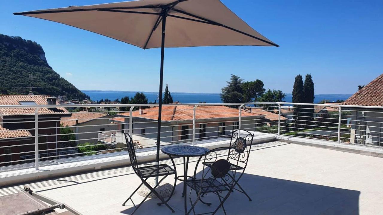 Garda View - Nuovo Appartamento Con Solarium Vista Lago Экстерьер фото